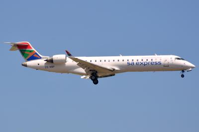 Photo of aircraft ZS-NBF operated by South African Express Airways
