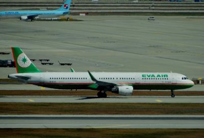 Photo of aircraft B-16219 operated by EVA Air