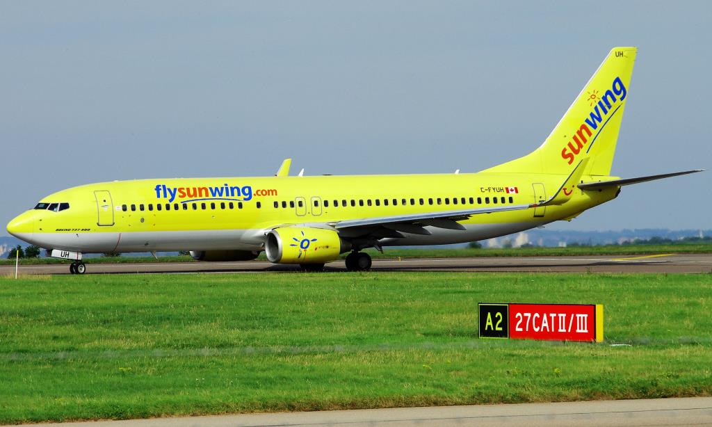 Photo of aircraft C-FYUH operated by Sunwing Airlines