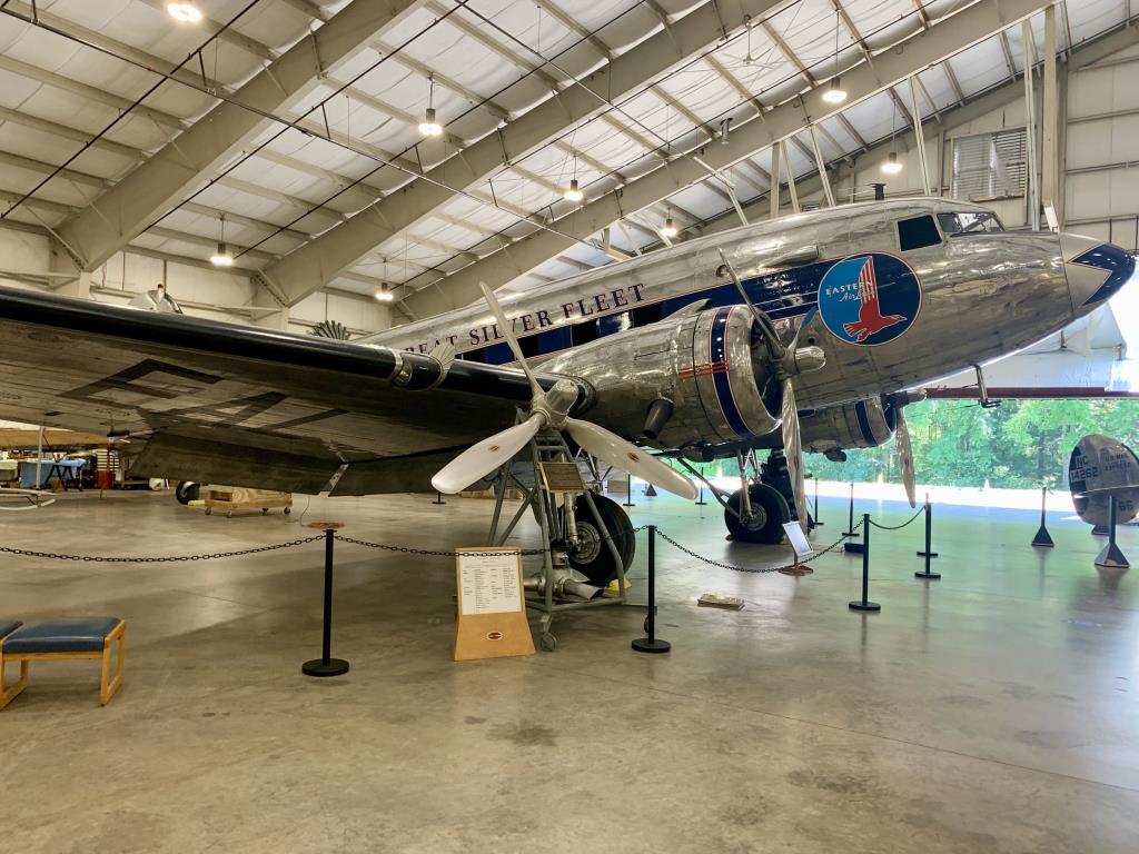 Photo of aircraft N165LG operated by New England Air Museum
