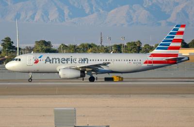 Photo of aircraft N647AW operated by American Airlines