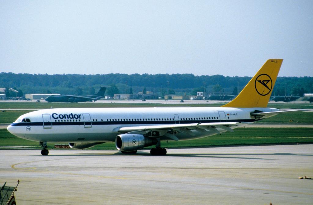 Photo of aircraft D-AHLZ operated by Condor