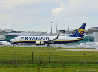 Photo of aircraft EI-EBE operated by Ryanair