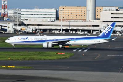 Photo of aircraft JA754A operated by ANA All Nippon Airways