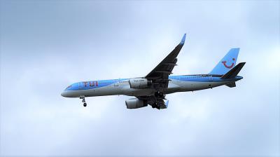 Image of aircraft registration G-BYAW - A 757-204(WL) operated by TUI Airways