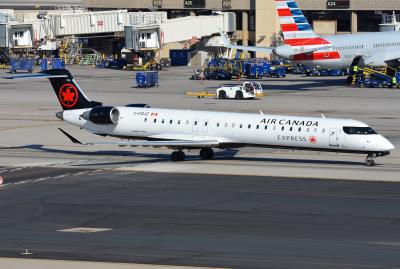 Photo of aircraft C-FDJZ operated by Air Canada Express