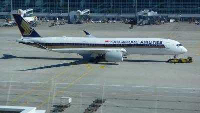 Image of aircraft registration 9V-SMT - A A350-941 operated by Singapore Airlines