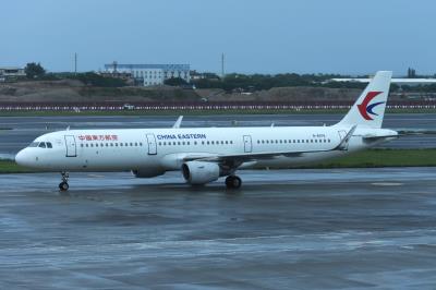 Photo of aircraft B-8978 operated by China Eastern Airlines