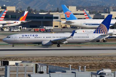 Photo of aircraft N62883 operated by United Airlines