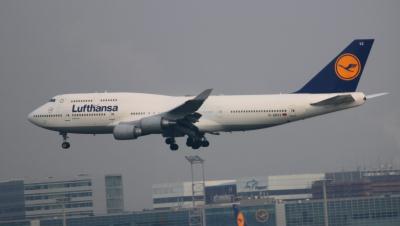 Photo of aircraft D-ABVX operated by Lufthansa