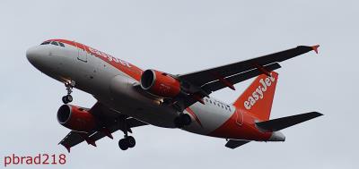 Photo of aircraft G-EZFZ operated by easyJet