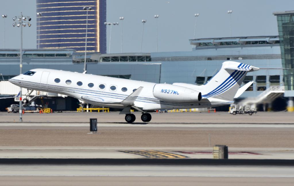 Photo of aircraft N927MC operated by CMC Aviation Trust