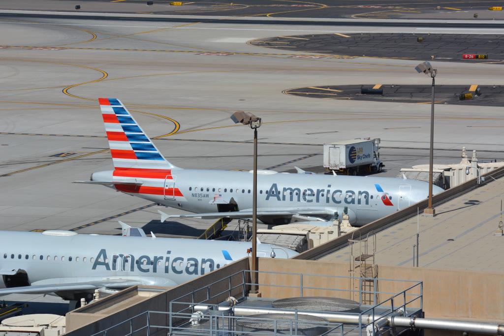 Photo of aircraft N835AW operated by American Airlines