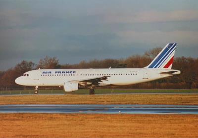 Photo of aircraft F-GFKE operated by Air France