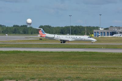 Photo of aircraft N830AE operated by American Eagle