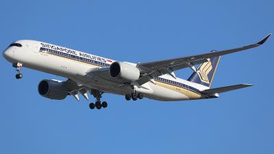 Photo of aircraft 9V-SHL operated by Singapore Airlines