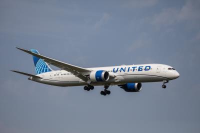 Photo of aircraft N24980 operated by United Airlines