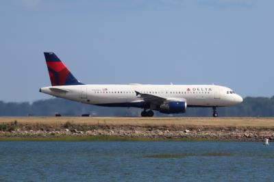 Photo of aircraft N309US operated by Delta Air Lines