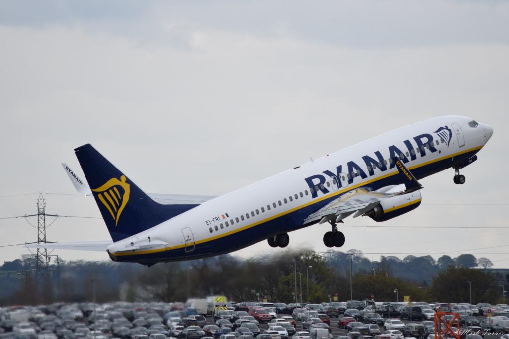 Photo of aircraft EI-FRI operated by Ryanair