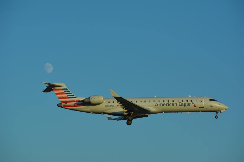 Photo of aircraft N763SK operated by Delta Connection