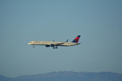 Photo of aircraft N583NW operated by Delta Air Lines
