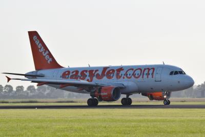Photo of aircraft G-EZBE operated by easyJet