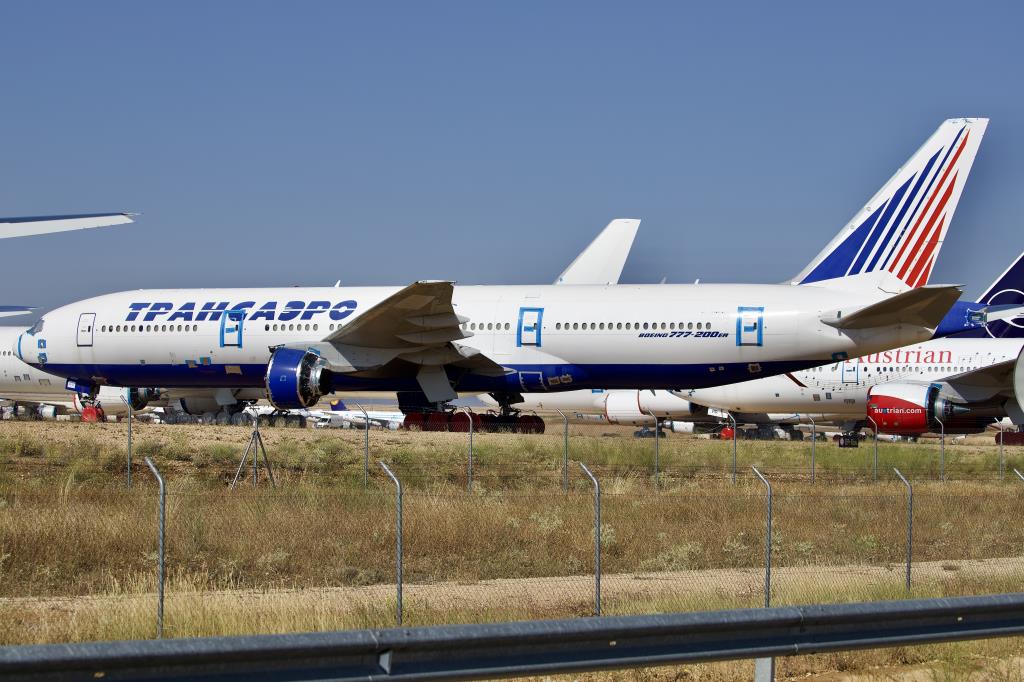 Photo of aircraft EI-UNV operated by Transaero Airlines
