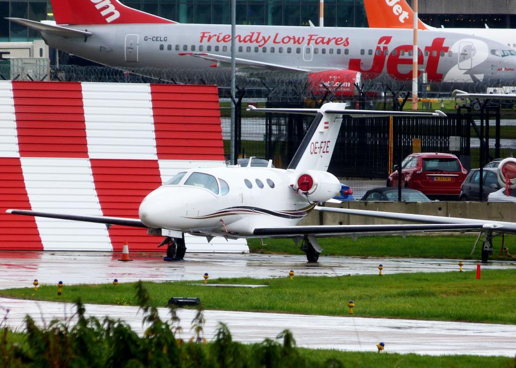 Photo of aircraft OE-FZE operated by GlobeAir AG