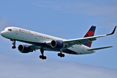 Photo of aircraft N688DL operated by Delta Air Lines