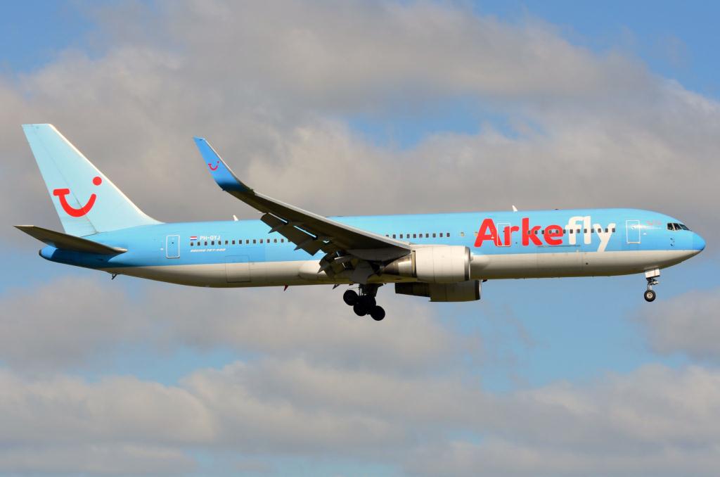 Photo of aircraft PH-OYJ operated by Arkefly