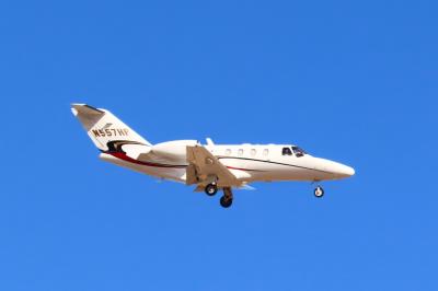 Photo of aircraft N557HP operated by Capital Holdings 181 LLC