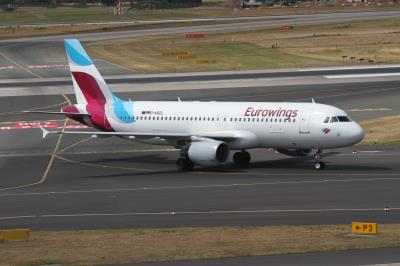 Image of aircraft registration D-ABZL - A A320-216 operated by Eurowings