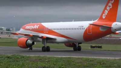 Photo of aircraft G-EZRW operated by easyJet