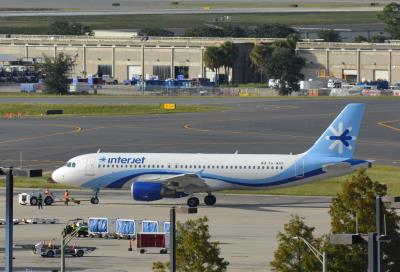 Photo of aircraft XA-WAB operated by Interjet