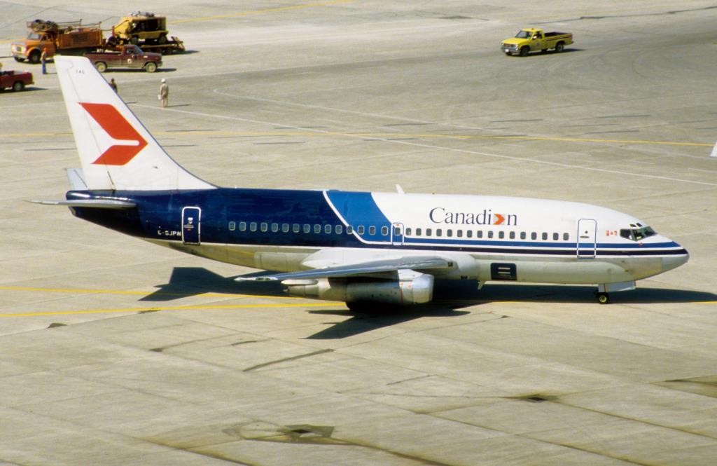 Photo of aircraft C-GJPW operated by Canadian Airlines International