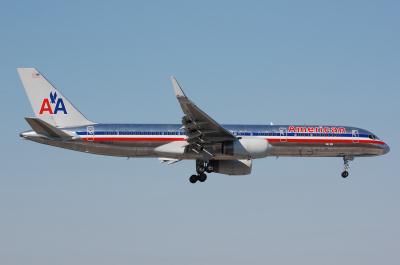 Image of aircraft registration N623AA - A 757-223(WL) operated by American Airlines