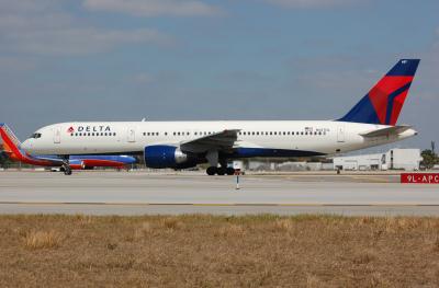 Photo of aircraft N687DL operated by Delta Air Lines