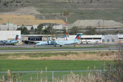 Image of aircraft registration C-FSRJ - A DHC-8-402Q operated by Air Canada Express