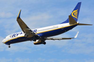 Photo of aircraft EI-DLJ operated by Ryanair