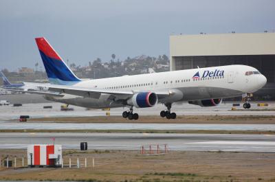 Photo of aircraft N137DL operated by Delta Air Lines