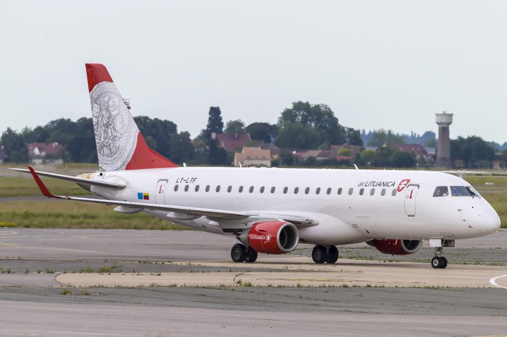 Photo of aircraft LY-LTF operated by Air Lituanica