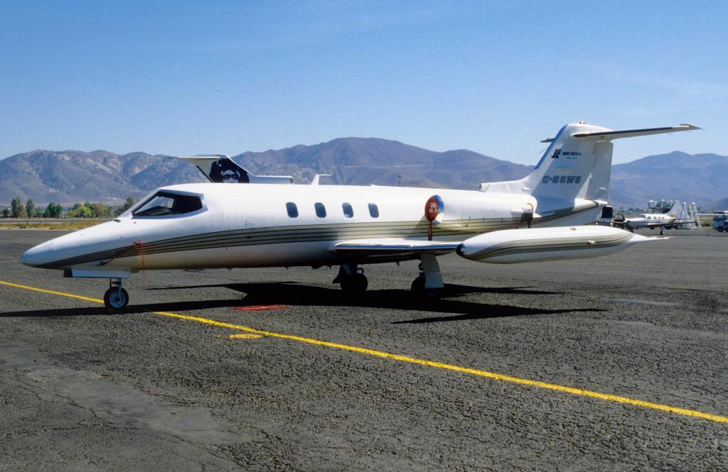 Photo of aircraft C-GSWS operated by Sunwest Charters Ltd