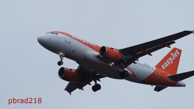 Photo of aircraft OE-LQM operated by easyJet Europe