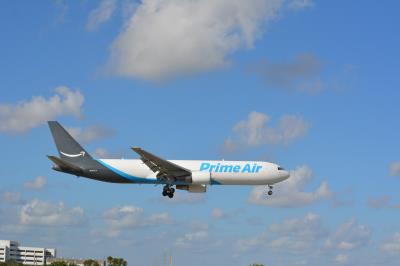 Photo of aircraft N1427A operated by Amazon Prime Air