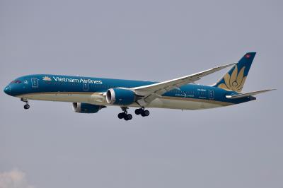 Photo of aircraft VN-A869 operated by Vietnam Airlines