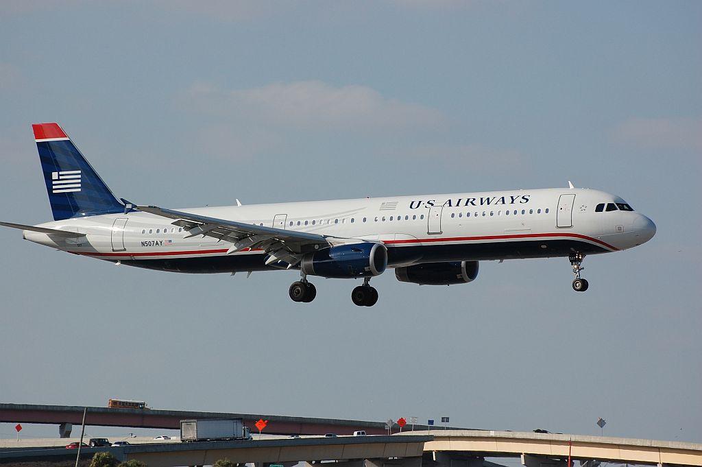 Photo of aircraft N507AY operated by US Airways