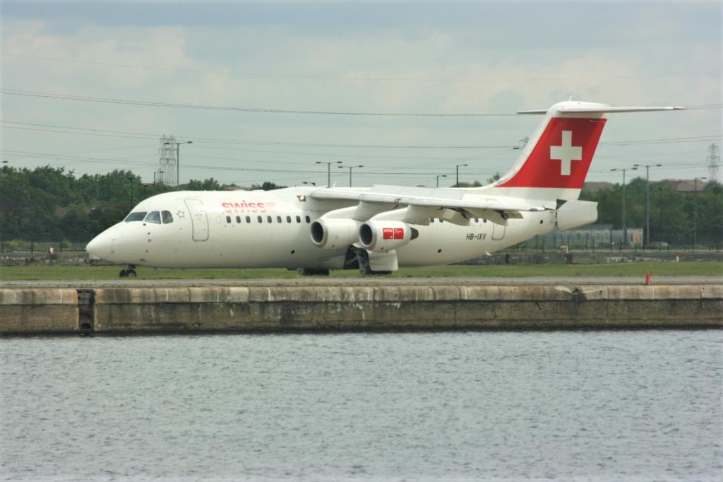 Photo of aircraft HB-IXV operated by Swiss
