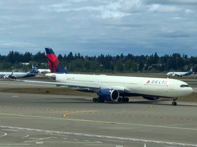 Photo of aircraft N406DX operated by Delta Air Lines