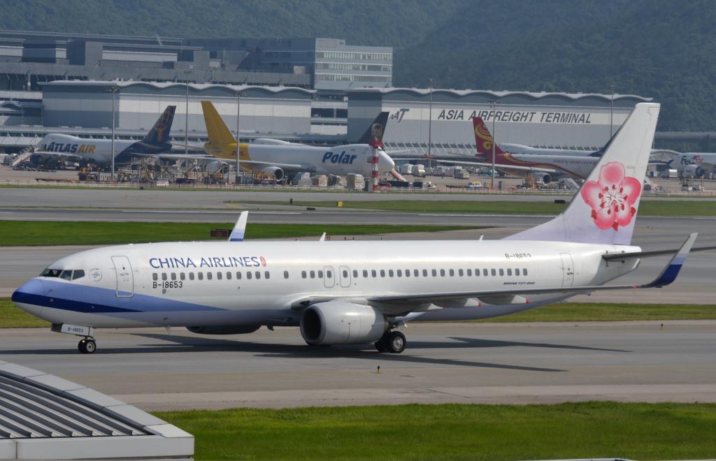 Photo of aircraft B-18653 operated by China Airlines