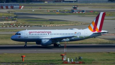 Image of aircraft registration D-AKNQ - A A319-112 operated by Germanwings